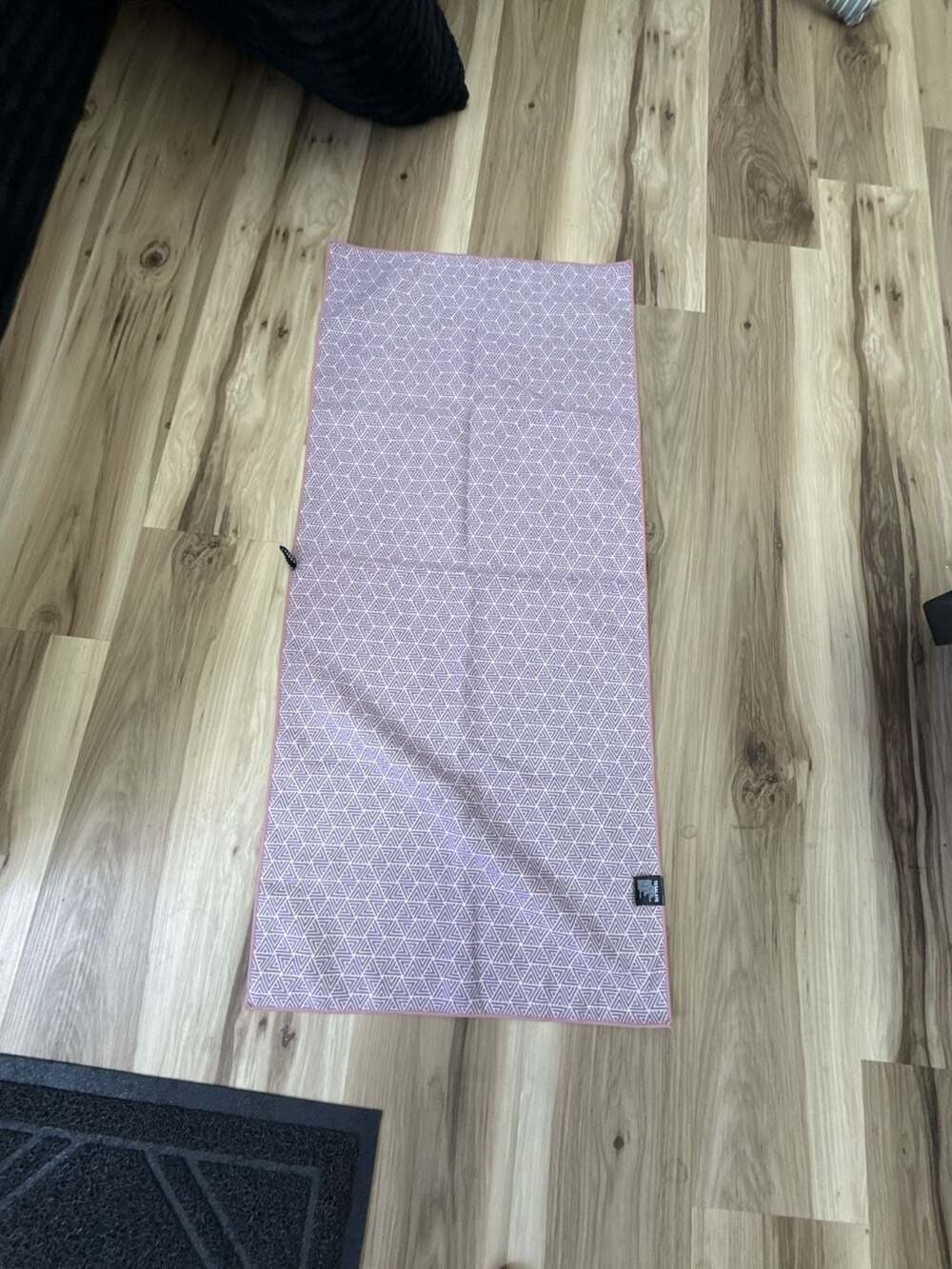 Tesalate Sand-Free Workout Fitness Towel in Geometric Triangle Print U13 - Picture 2 of 7
